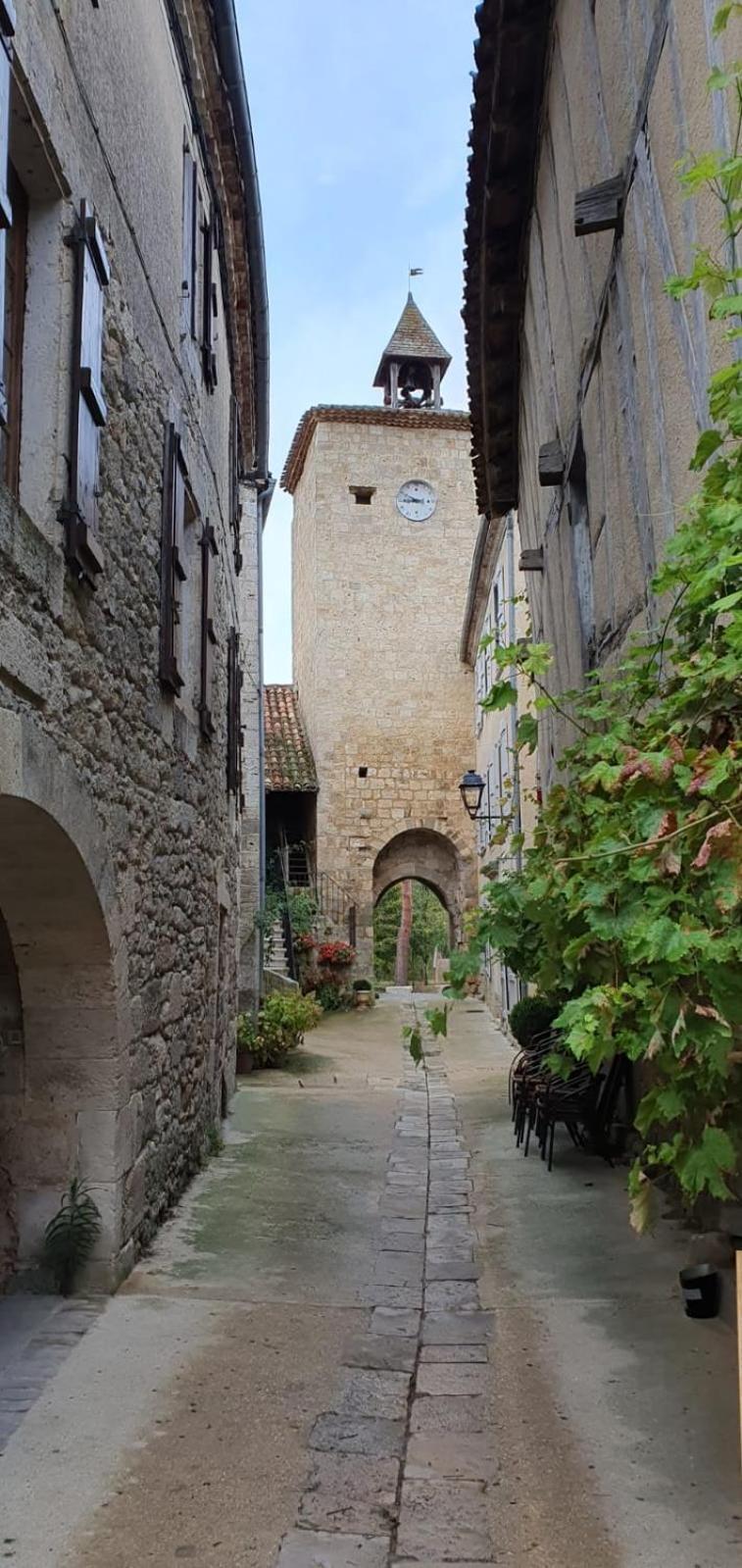La Maison des Cornières Fourcès Esterno foto