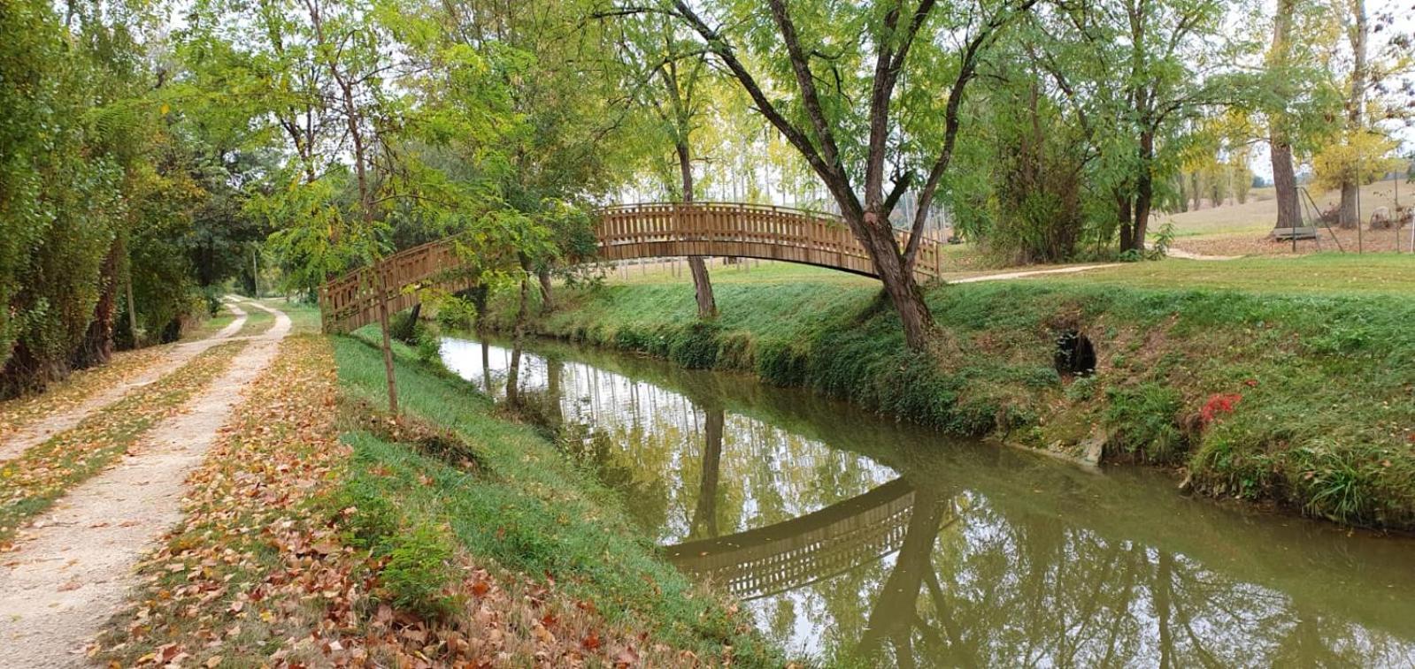 La Maison des Cornières Fourcès Esterno foto