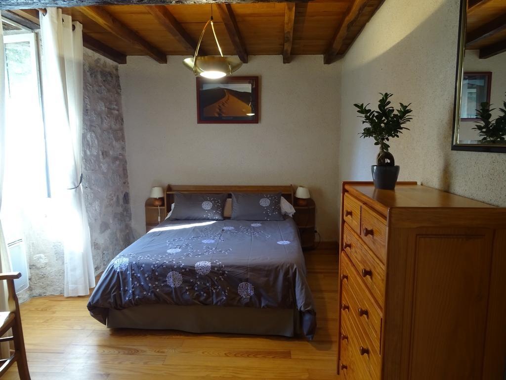 La Maison des Cornières Fourcès Esterno foto