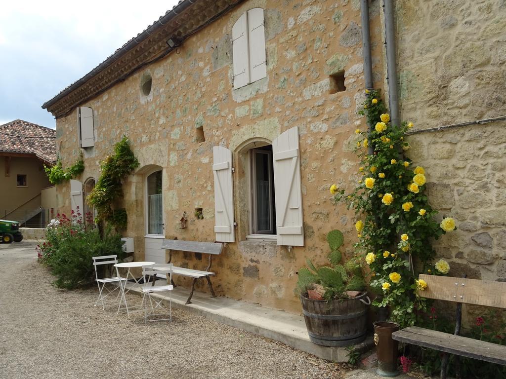 La Maison des Cornières Fourcès Esterno foto
